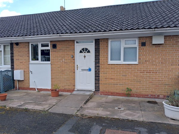 SALTISFORD GARDENS, WARWICK - Warwick District Council